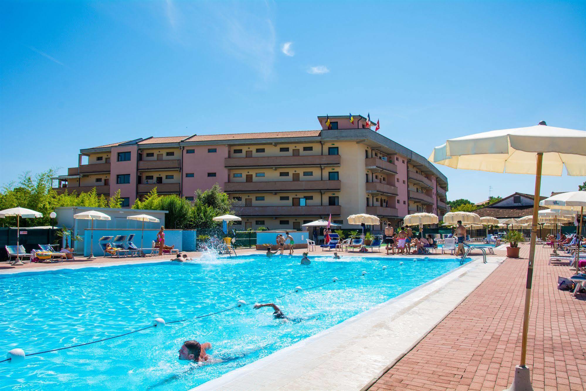 ليدو أدريانو Aparthotel Costa Paradiso المظهر الخارجي الصورة